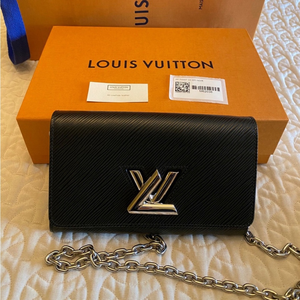 Louis Vuitton twist
